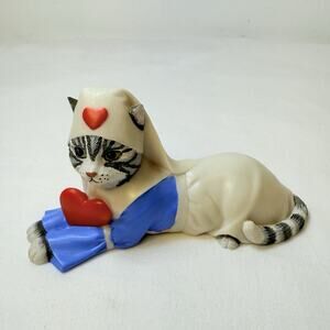 Hamilton Tender- Putting Care Grey Cat Nurse